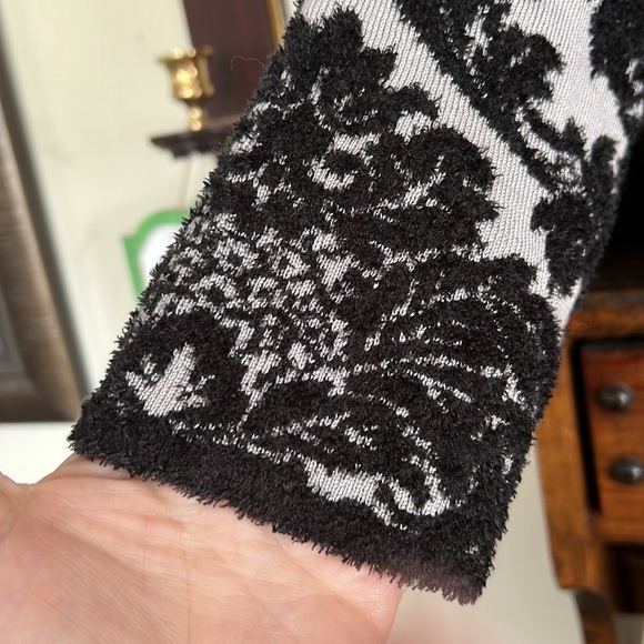 LIZ CLAIBORNE Echo Gray/Black Damask Knit Flare Style Dress, Size Small,GUC. - Picture 4 of 7